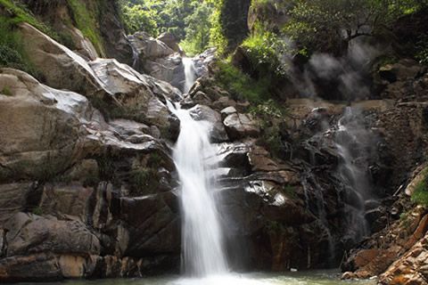 滇西雨屏美如畫(huà)！華全發(fā)電機(jī)組走俏邊城龍陵