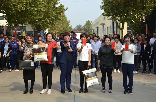 華全動(dòng)力女子組頒獎(jiǎng)